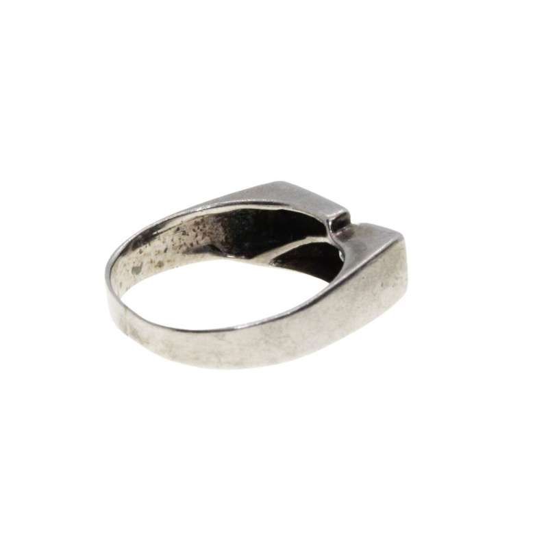 Ring - Vintage Silver Tone Delicate Band with Intricate Centre Design with 2 x Diamantes - ML3235