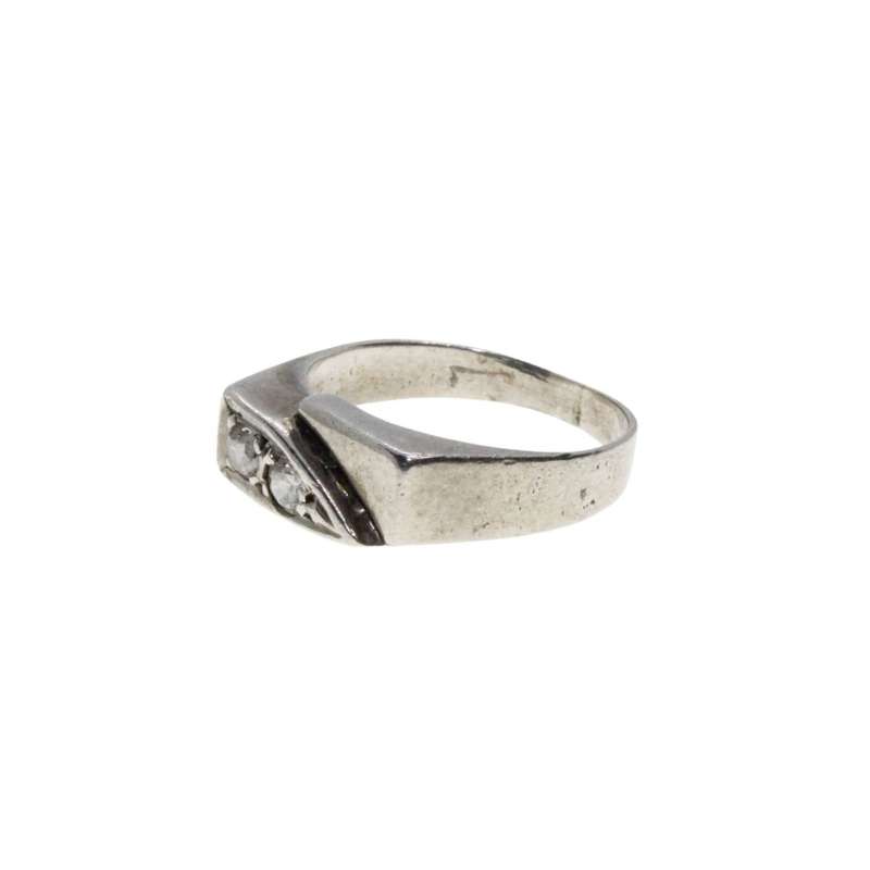 Ring - Vintage Silver Tone Delicate Band with Intricate Centre Design with 2 x Diamantes - ML3235