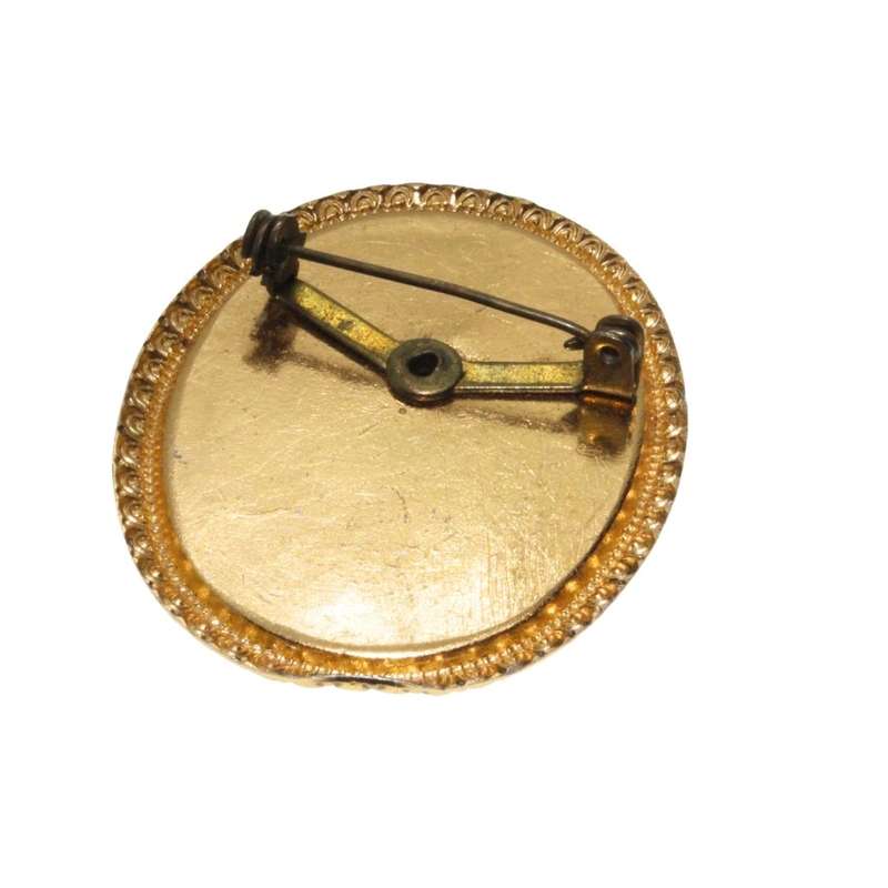 Brooch - Gold Tone Vintage Cameo Brooch with Filigree Frame - ML3313