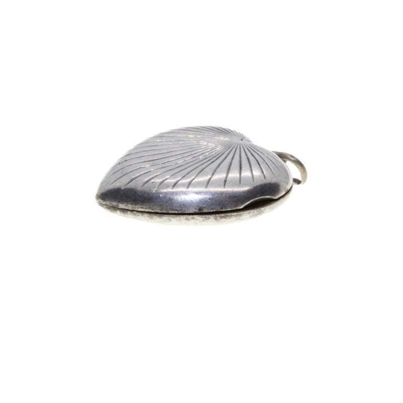 Pendant  - Silver stamped Heart Locket +-1940/50 era. Lines engraved on front of Heart - ML3328