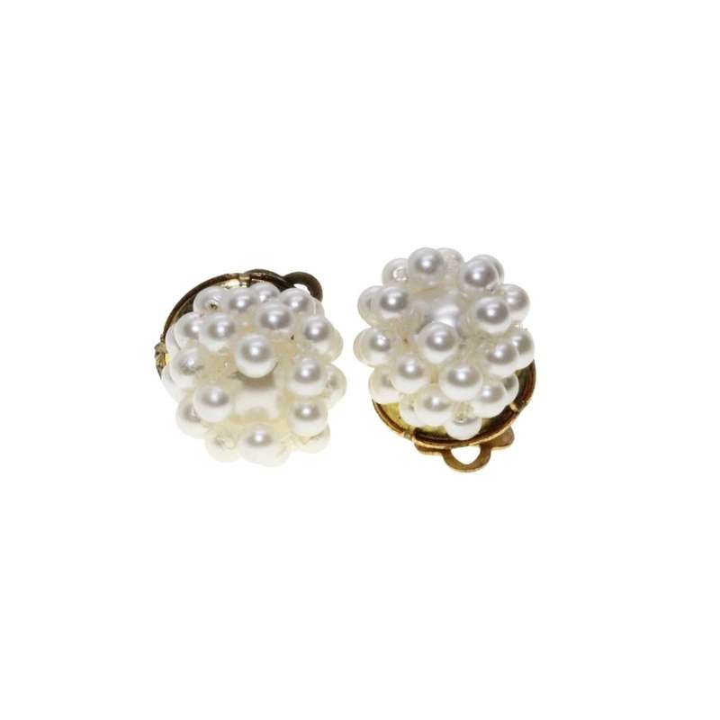Earrings - Gold Tone Vintage Faux Pearl Cluster Earrings. Clip Ons - ML3339