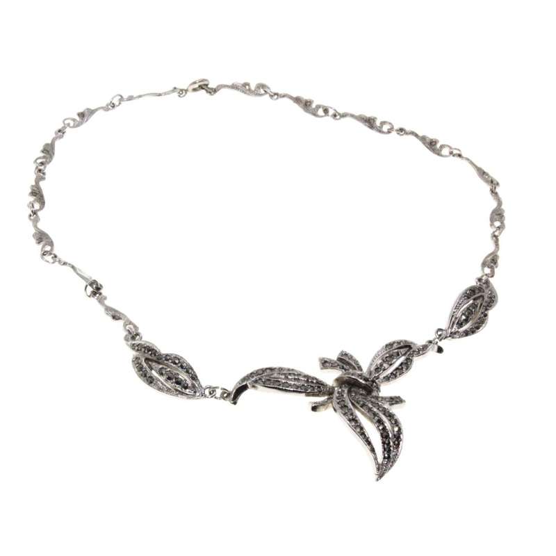 Necklace - Silver Tone Vintage Marcasite Choker Necklace. Large Leaf - ML3345