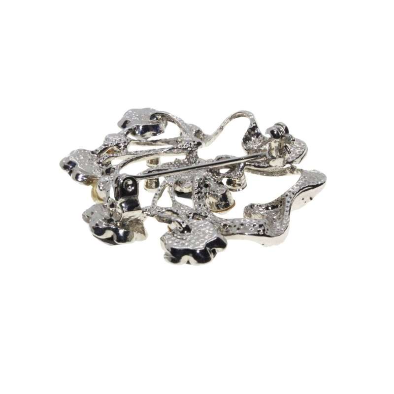 Brooch - Silver Tone Delicate Flower Brooch. 5 Black Rhinestones. 5 Clear Diamantes - ML3346