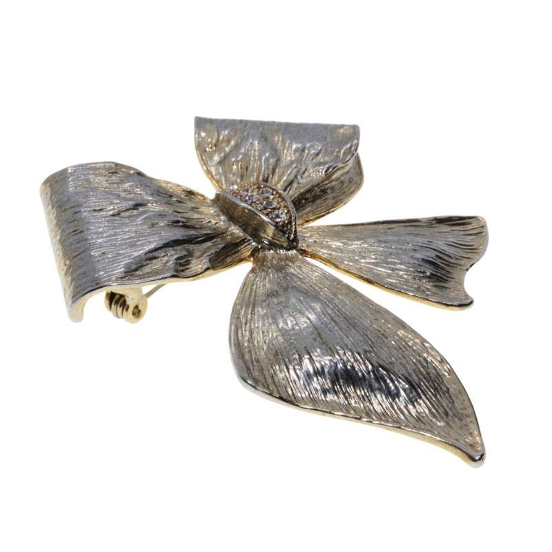 Brooch - Silver & Gold Tone Bow Design. Diamantes in Centre - ML3351