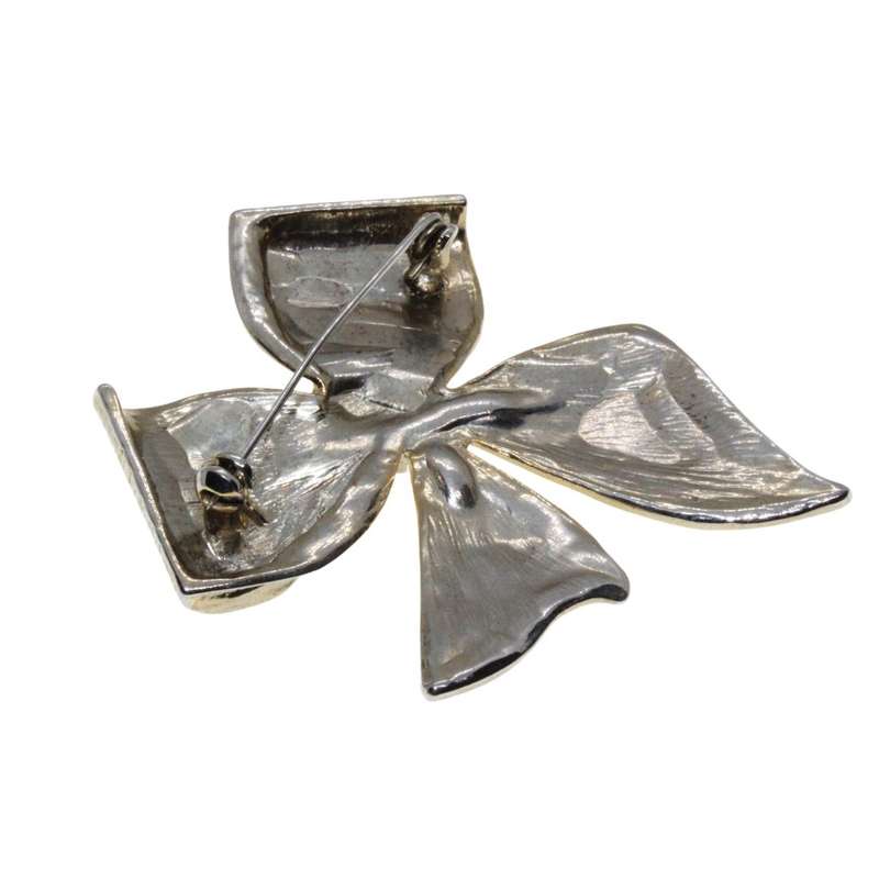 Brooch - Silver & Gold Tone Bow Design. Diamantes in Centre - ML3351