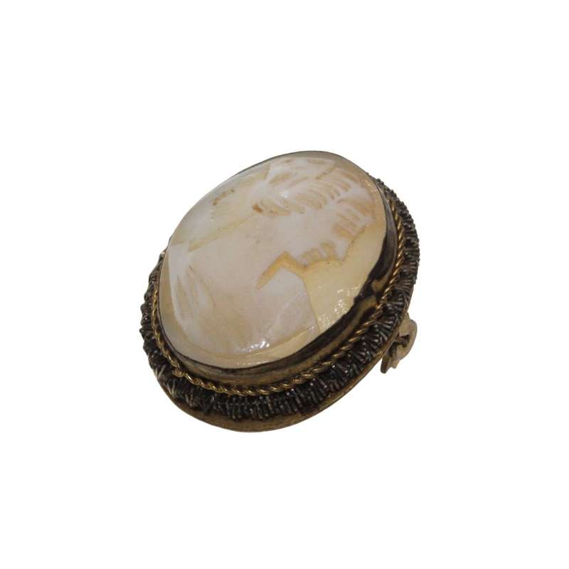 Brooch - Gold Tone Filigree Design. Lady Cameo - ML3355