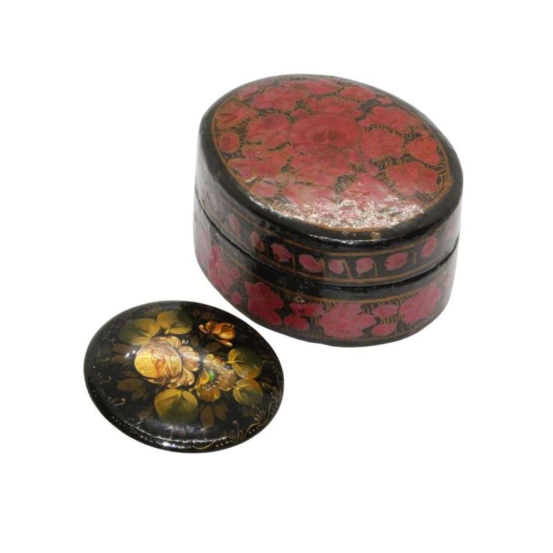 Brooch - Vintage Russian Handpainted Brooch. Oval Lacquered Trinket Box - ML3532
