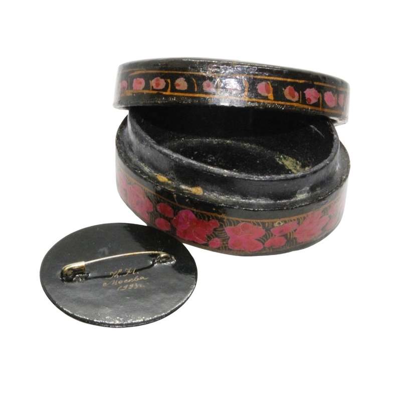 Brooch - Vintage Russian Handpainted Brooch. Oval Lacquered Trinket Box - ML3532