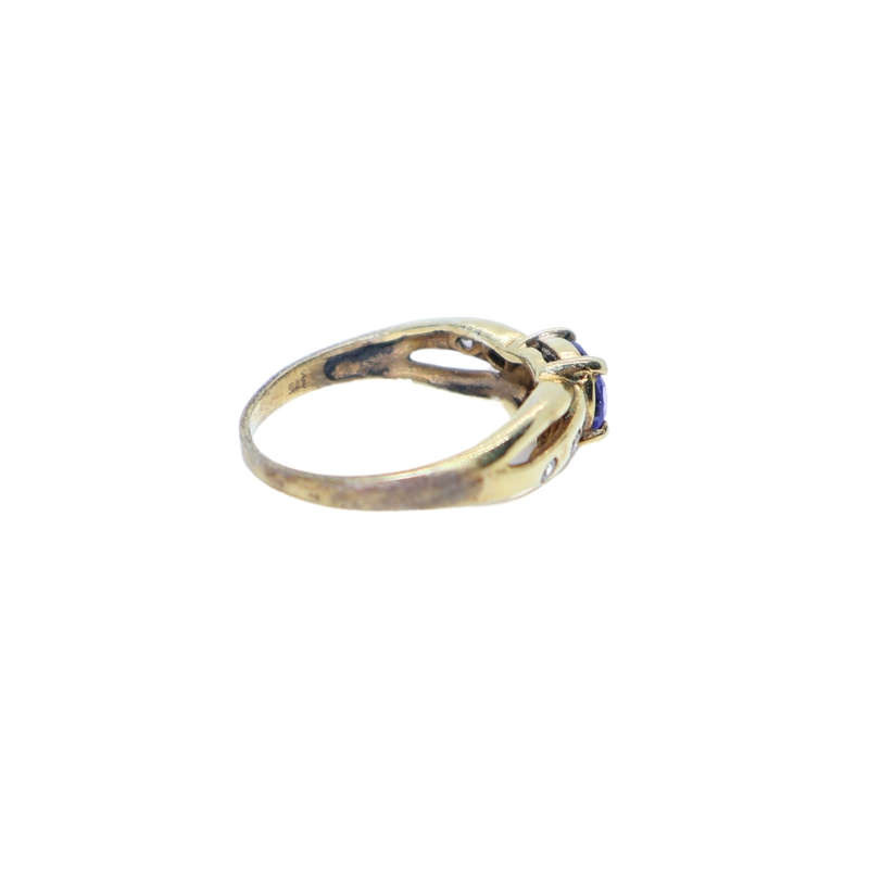 Ring - Silver Gilt ring centre blue stone 2 clear stones on both sides of band - ML3613