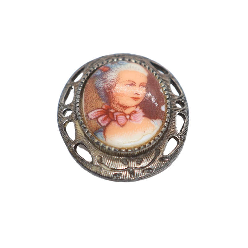 Brooch - Vintage Pin Brooch. Gold Tone - ML3623