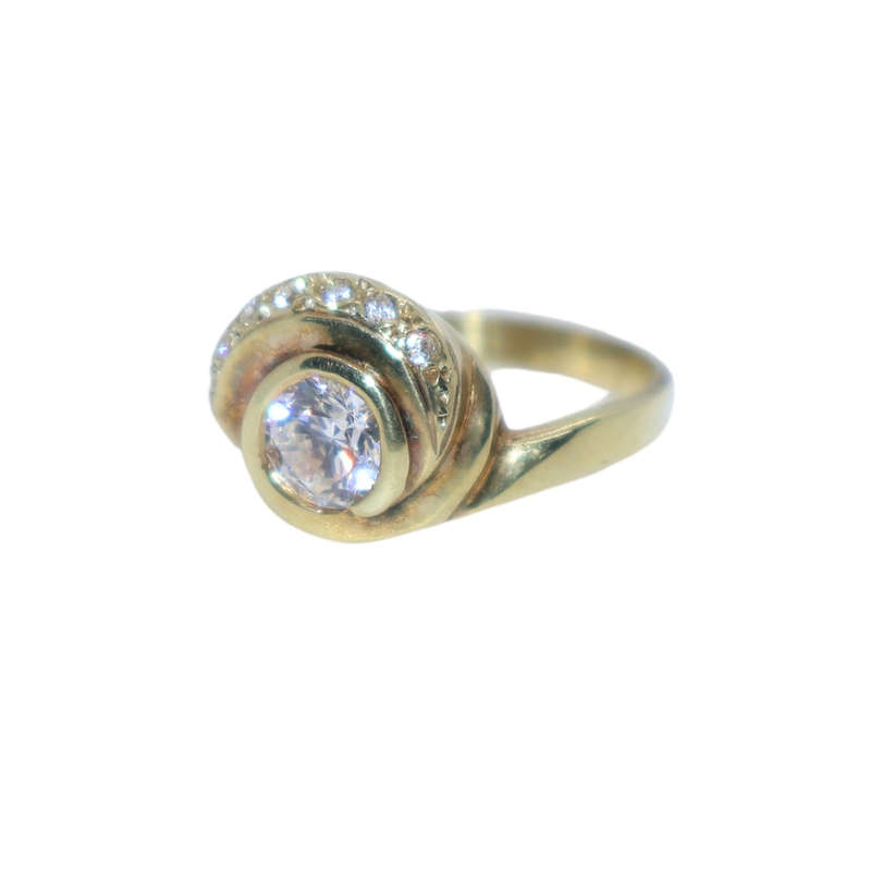 Ring - Silver Gilt ladies shell shape . large clear stone in centre and clear stones - ML3633