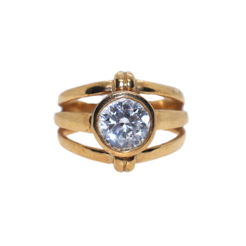 Ring - Silver Gilt. Wide. 3 Bands join with large Cabochon style setting. Large clear stone - ML3635