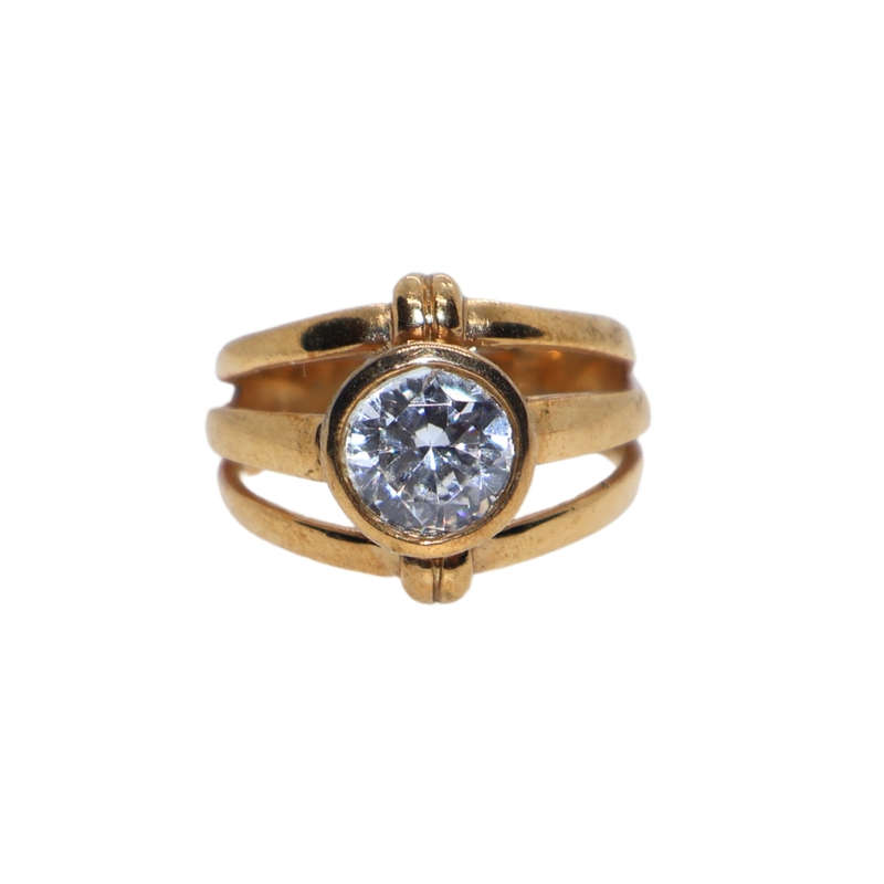 Ring - Silver Gilt. Wide. 3 Bands join with large Cabochon style setting. Large clear stone - ML3635