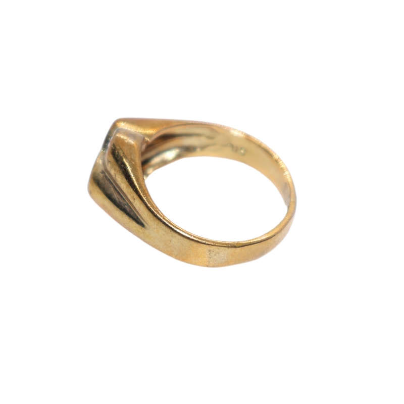 Ring - Silver Gilt . Band inset with 4 x clear stones - ML3636