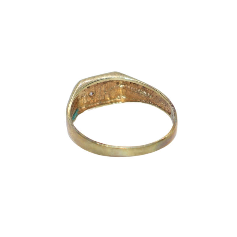 Ring - Silver Gilt. Smalll signet ring with pattern. Small clear stone. - ML3637