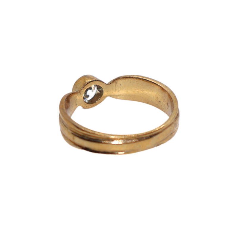 Ring - Silver Gilt . Bow style shape. Clear stone in Cabochon setting - ML3644