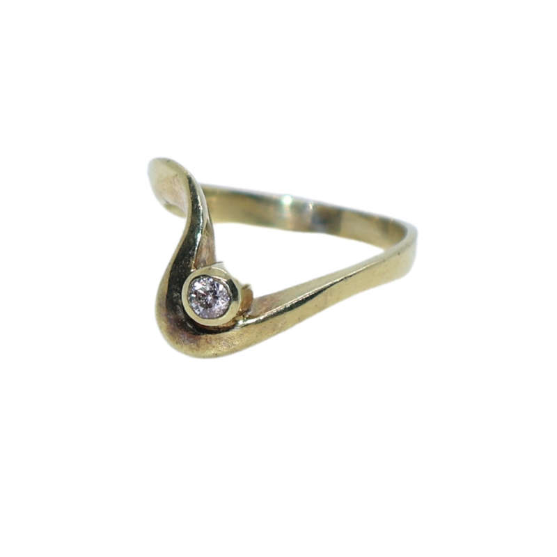 Ring - Silver Gilt.  Wishbone style with small clear stone - ML3645