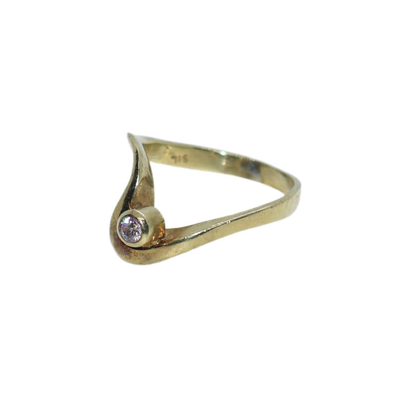 Ring - Silver Gilt.  Wishbone style with small clear stone - ML3645