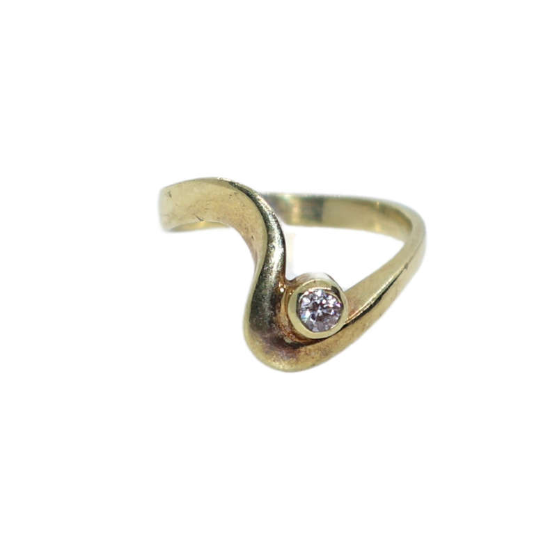 Ring - Silver Gilt.  Wishbone style with small clear stone - ML3645