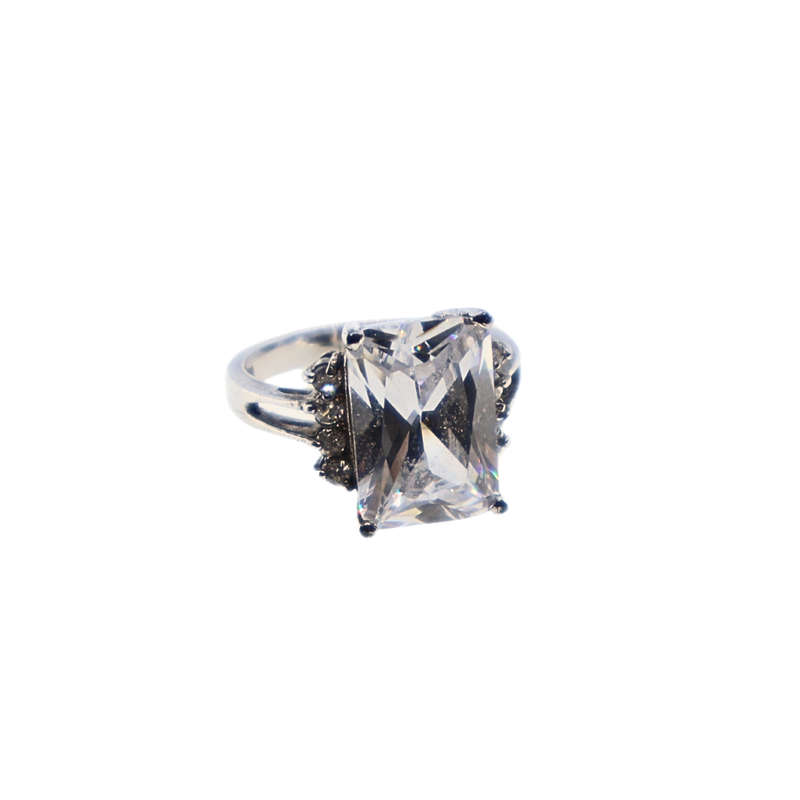 Ring - Vintage 925 Silver Emerald Cut Solitaire Ring. Large Stone & Small Stones - ML3676