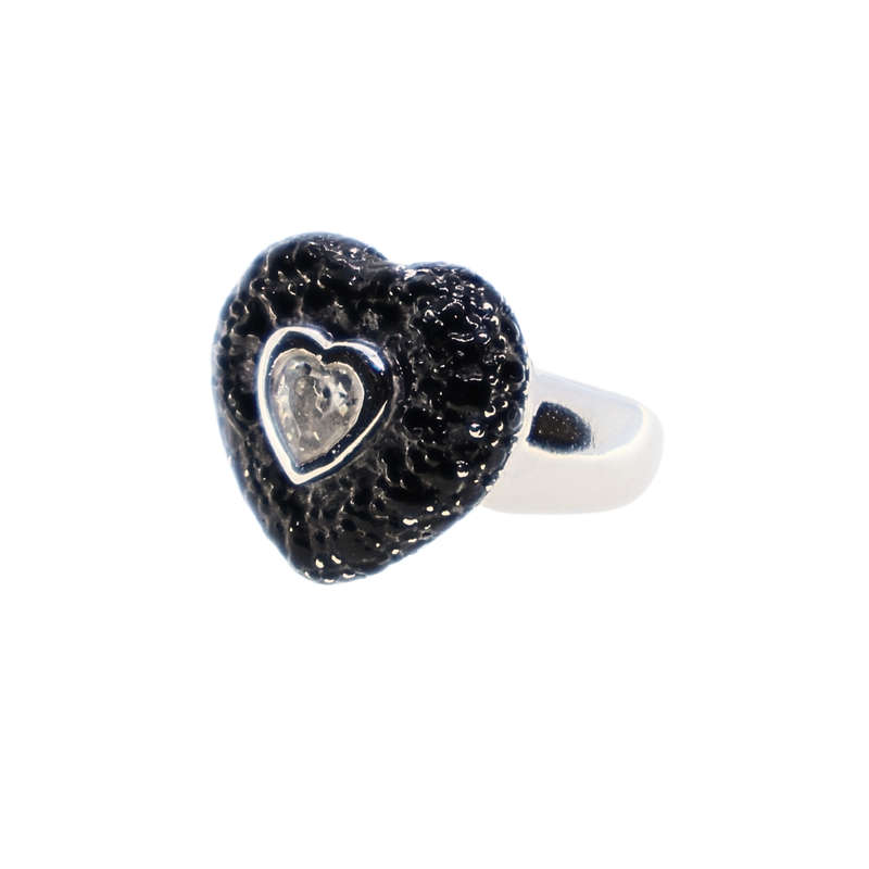 Ring - Silver Heart Ring. Black Stones & Centre Clear Heart Stone - ML3688