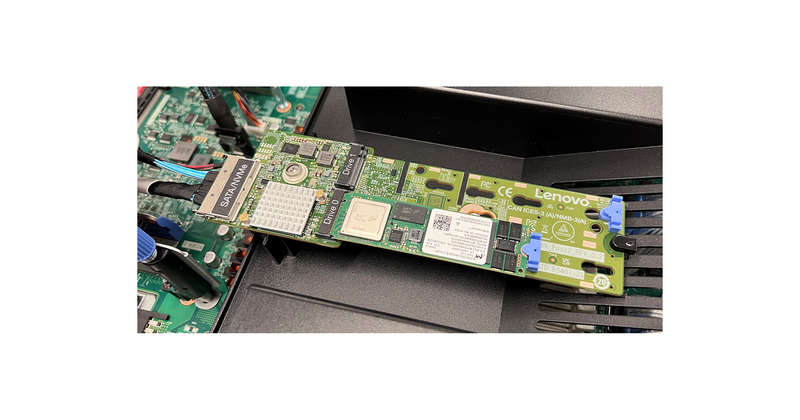 ThinkSystem M.2 SATA/x4 NVMe 2-Bay Adapter