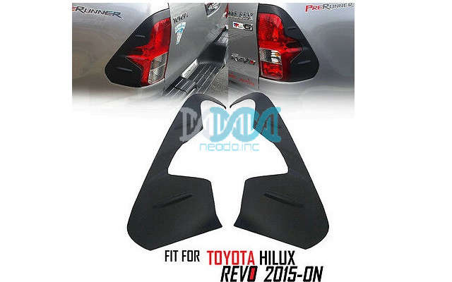 Totota Hi-Lux Tail Lamp Cover Black 2015-