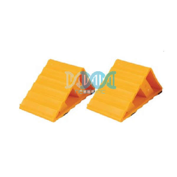 Wheel Chock Plastic With Rubber Mat