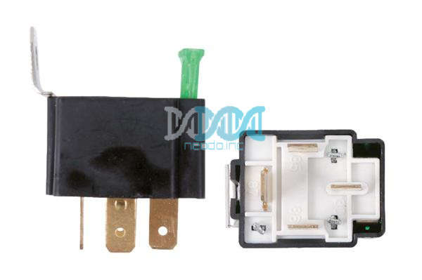 Relay 4P 12V With Fuse 30Amp & Bracket