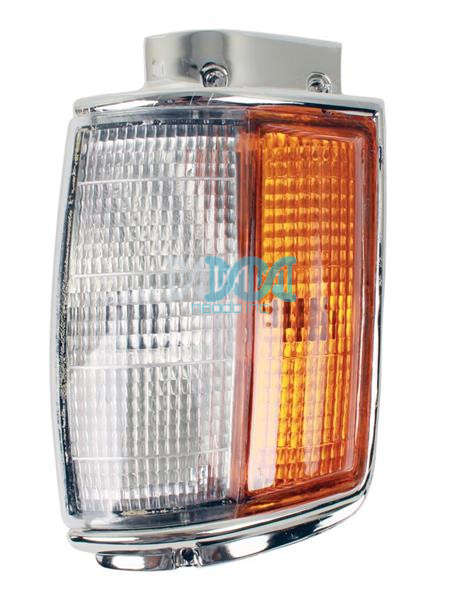 Toyota Hilux Corner Lamp Chrome 84-87 Right Hand