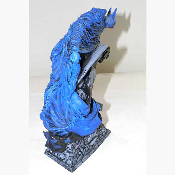 Batman Statue cold Cast Porcelain #41/5555