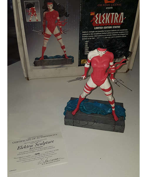 Elektra (Red) Special Edition Statue