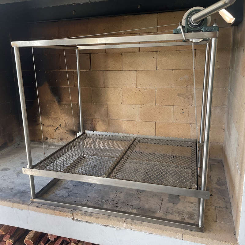 Knockdown Braai Stand And Grids