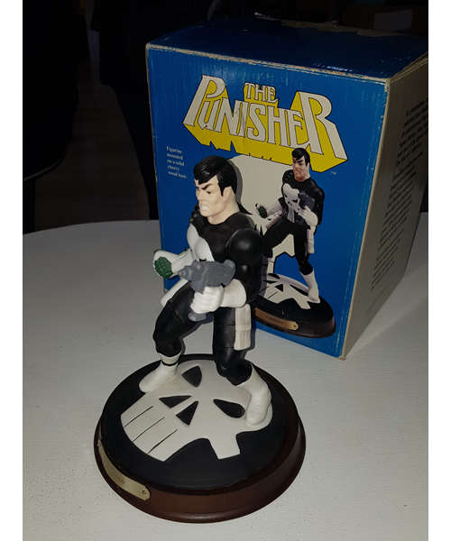 Marvel Collection Punisher Statue
