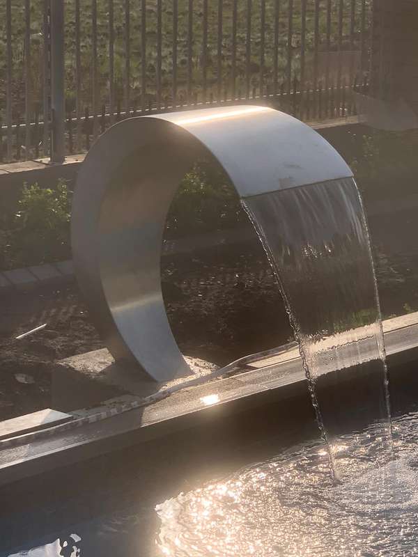 POOL WATERFEATURE C SPOUT FLOOR MOUNT WATER SPOUT 350X480
