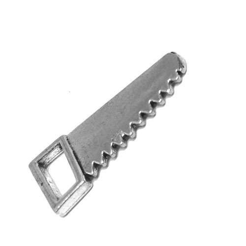 Charm, 8 Identical handsaw charms