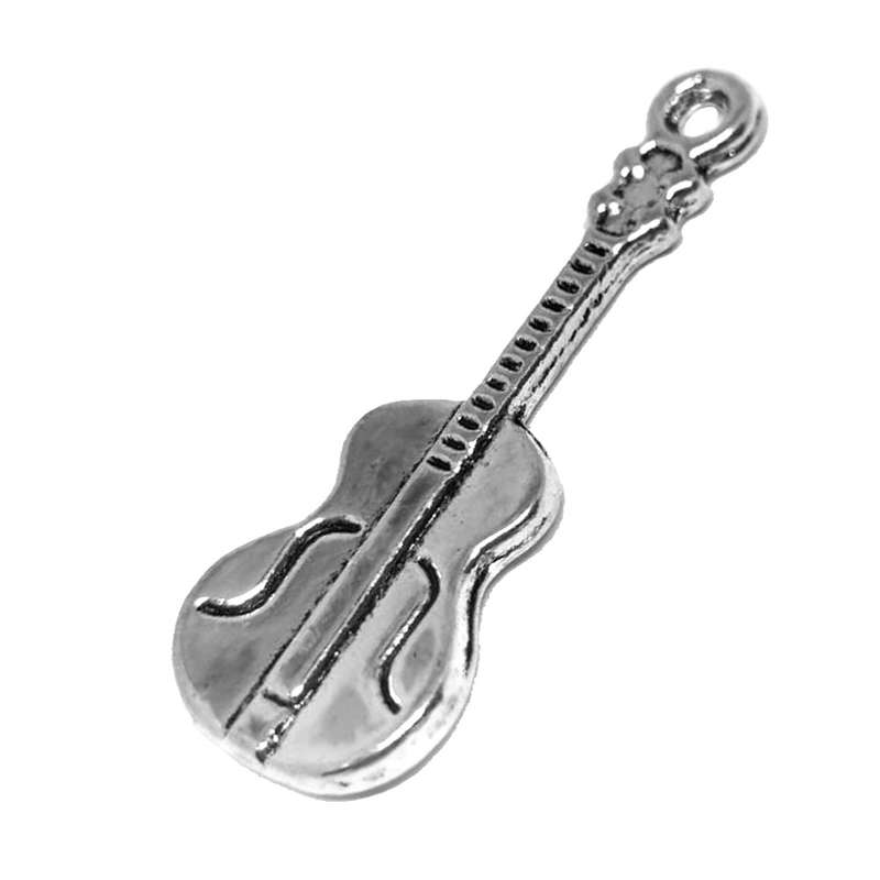 Charm, 9 Identical guitars