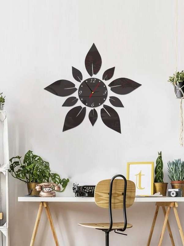 Flower Shaped Wall Clock - 1set