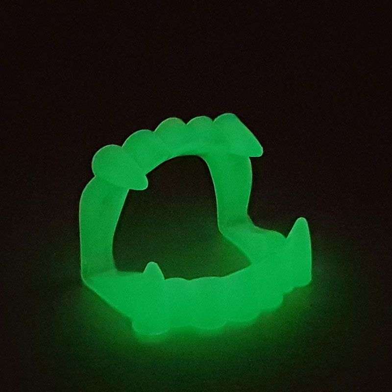 Bufftee Fake Vampire Teeth - Fake Blood - Vampire Make-Up Kit - Fake Fangs