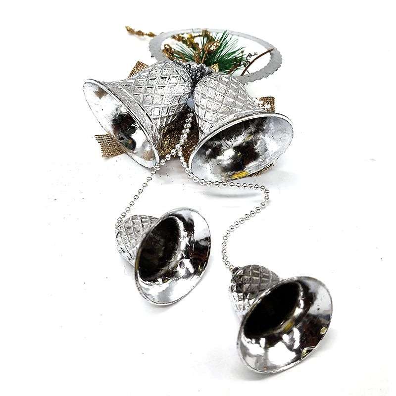 PurpleX Elegant Feature Christmas Tree Bauble 4 Silver Bells