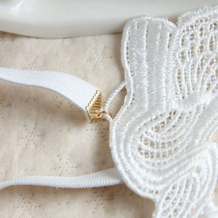 Elegant White Lace Half Mask MS12941