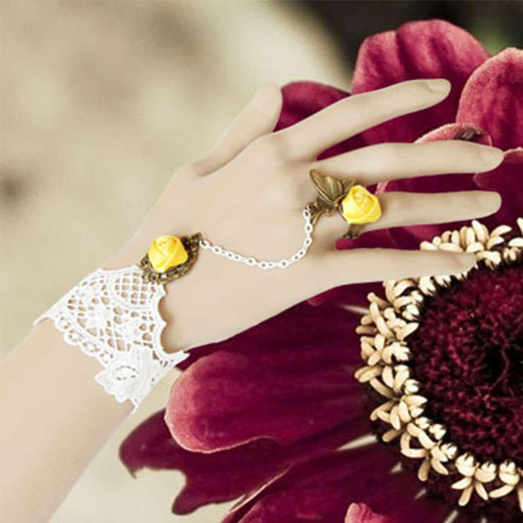 Retro White Lace Wristband Rose Embellishment Bracelet with Rose Ring J17798