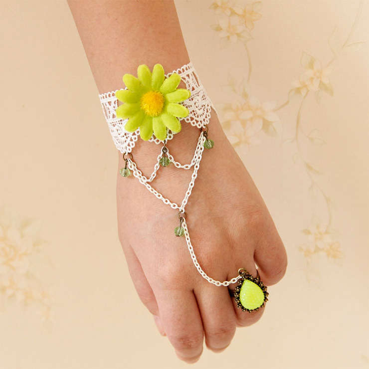 Retro Floral Lace Wristband Flower Embellishment Bracelet with Ring J17829