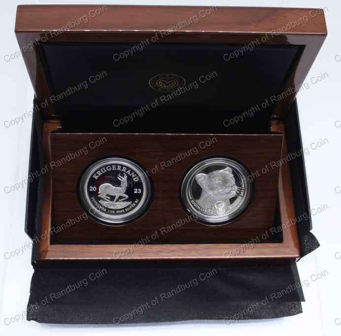 2023_Silver_1oz_KR_Leopard_Privy_Mark_and_Silver_1oz_Leopard_Big_Five_Series_2_coin_Combination_Set_open_case_rev