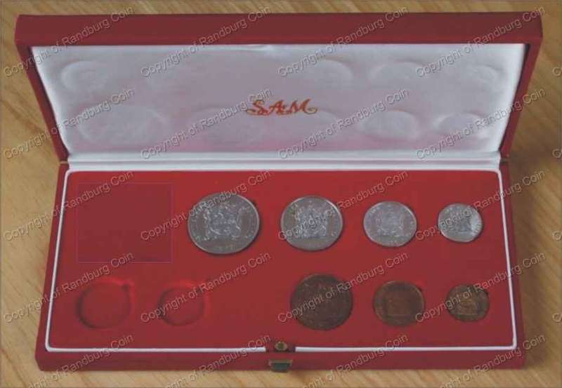 *#* 1977 Long Proof Set NO GOLD and NO R1 in SA Mint box Mintage 12000!!! - Delayed courier *#*