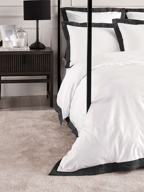 Denyer Magnet White Duvet Cover Set