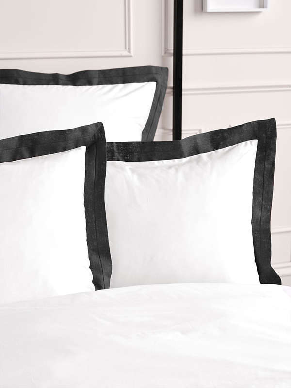 Denyer Magnet White Duvet Cover Set