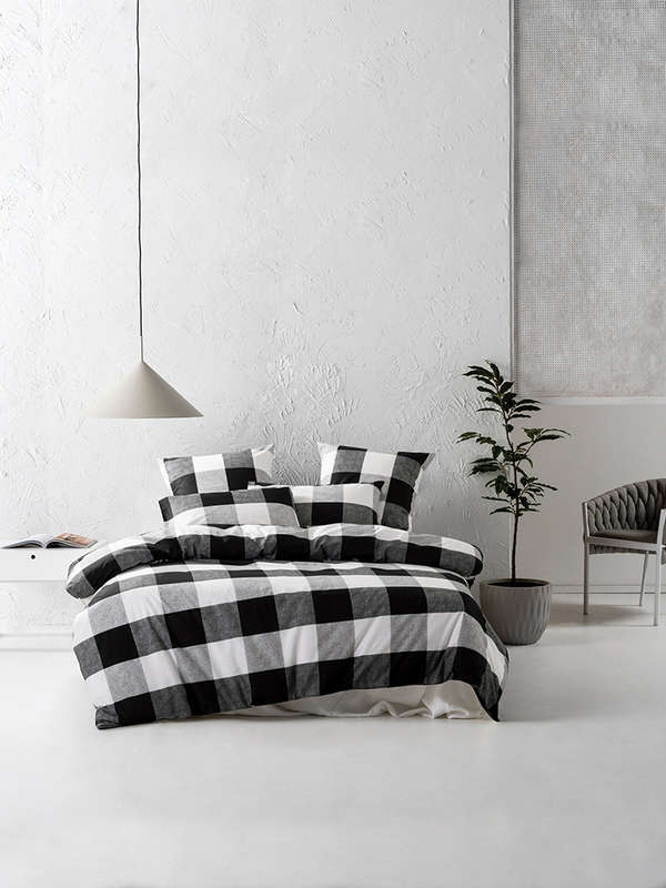 Alec Black Duvet Cover Set