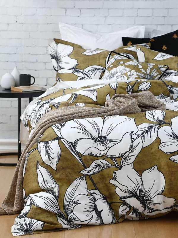 Hally Duvet Cover Set