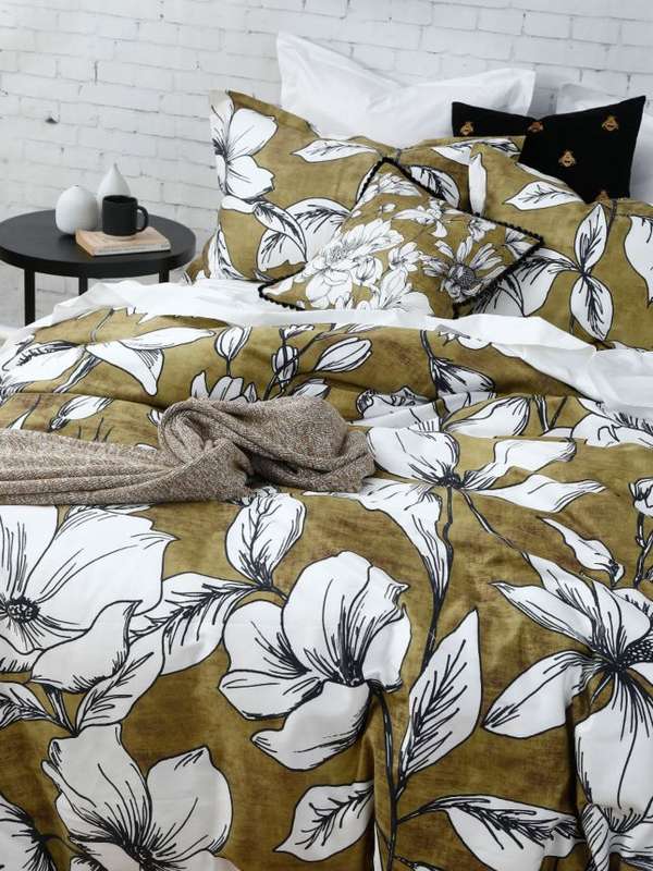 Hally Duvet Cover Set